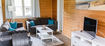 Vacation home I with direct lake access