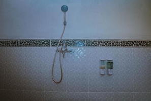 Standard Room, Mixed Dorm | Bathroom - Watu Jineng by WizZeLa (Penida Island)