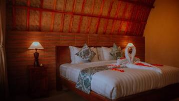 Deluxe Cottage, 1 Double Bed, Garden View | 1 bedroom, desk, free WiFi, bed sheets