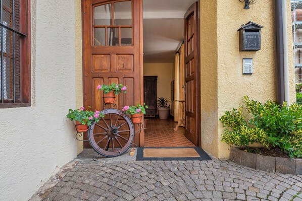 Exterior - Belvilla by OYO Charming Apartment in Brez with TV (Brez)