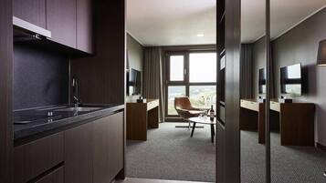 Suite – junior | Individuelt dekorert, individuelt innredet og wi-fi (inkludert)
