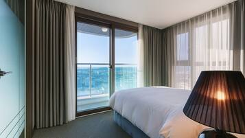 Friend Room | Individually decorated, individually furnished, free WiFi, bed sheets