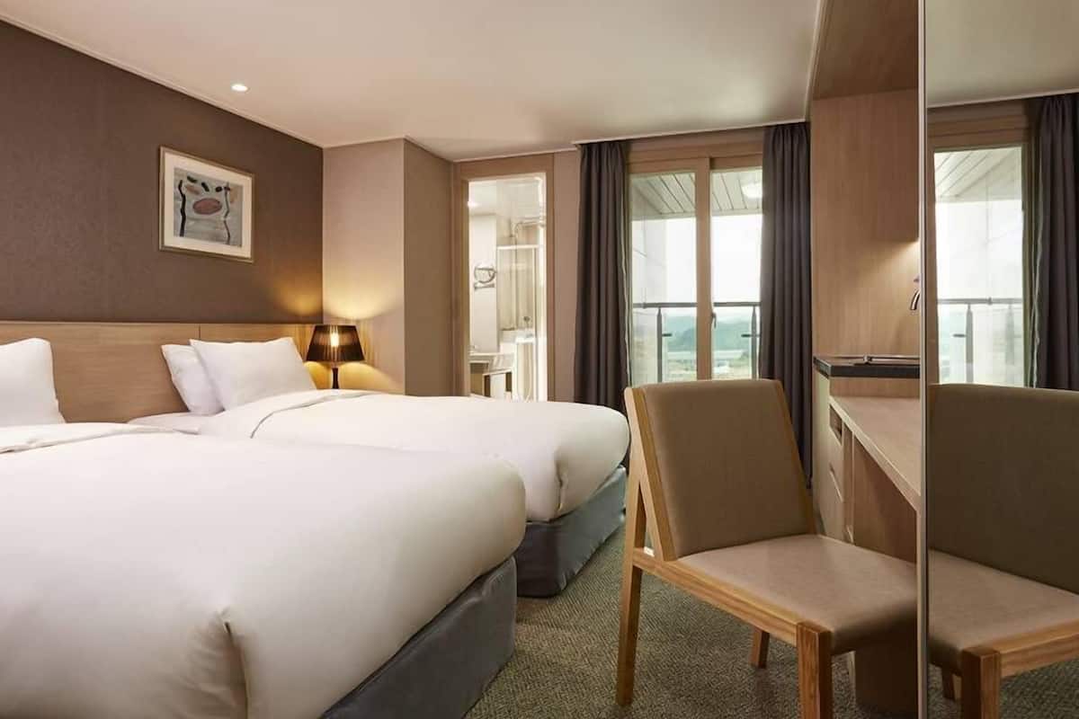 Superior Twin Room