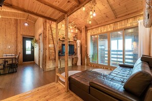 Phòng cơ bản, 5 phòng ngủ (Unyeong Room 1) | Ngoại thất