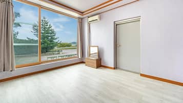 Basic Room, 2 Bedrooms (danchaesil(OceanView)) | 2 bedrooms, free WiFi