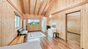 Basic Room, 1 Bedroom (One bedroom house-2) | 1 bedroom, WiFi (free)
