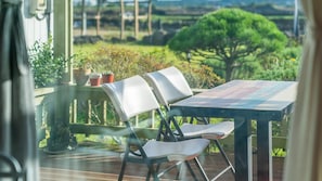 Basic Room, 2 Bedrooms (1hodong(dokchea/Pet-friendly)) - Jeju Jongdalrifeel House (Jeju City)