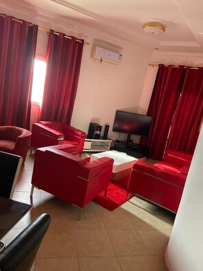 TV - Splendid apartment located in Ngor Virage (Dakar)