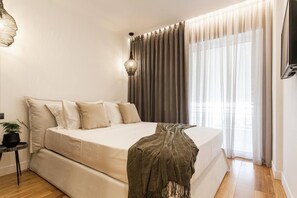 3 slaapkamers, een strijkplank/strijkijzer, gratis wifi, beddengoed