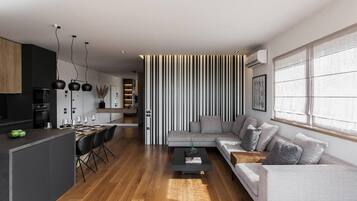 Smart TV, fireplace, offices