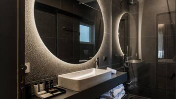 Hair dryer, towels
