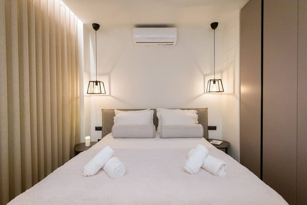 1 chambre, fer et planche à repasser, Wi-Fi gratuit, draps fournis