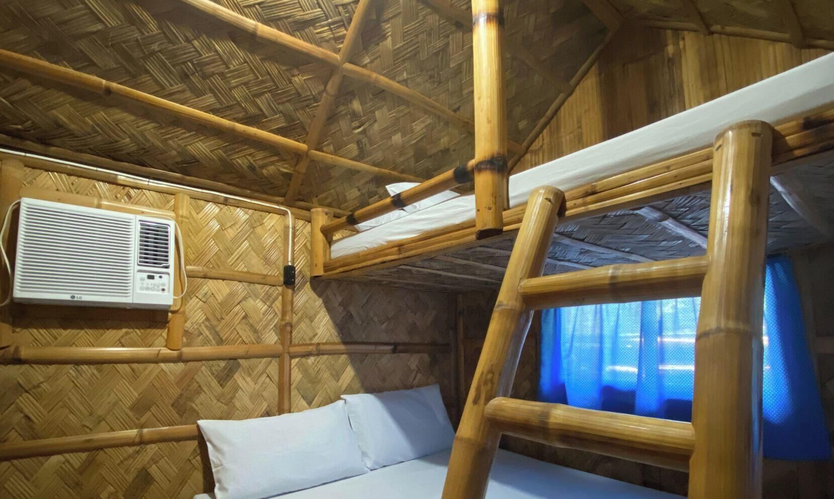 In-room safe, free WiFi, bed sheets