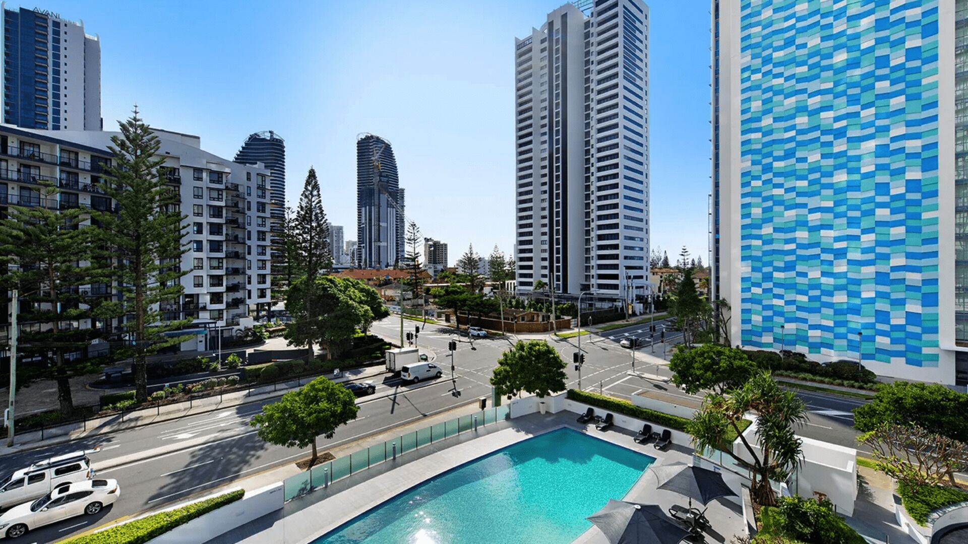 Getaway to Sierra Grand 2 Bedroom Apartment