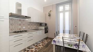 Réfrigérateur, plaque de cuisson