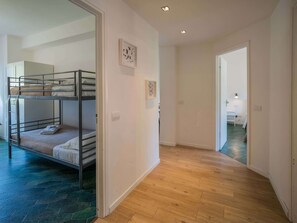 Interior - Scimiscià 2-bedroom Apartment with AC (Monterosso al Mare)
