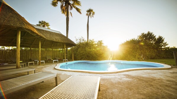 2 outdoor pools, sun loungers - Palmwag Camping2Go (Palmwag)