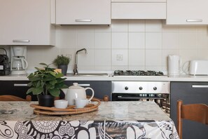 Fridge, microwave, oven, dishwasher