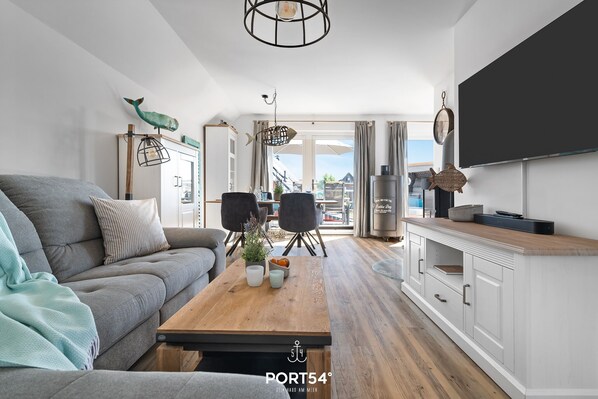 Fernseher, Kamin, Videothek