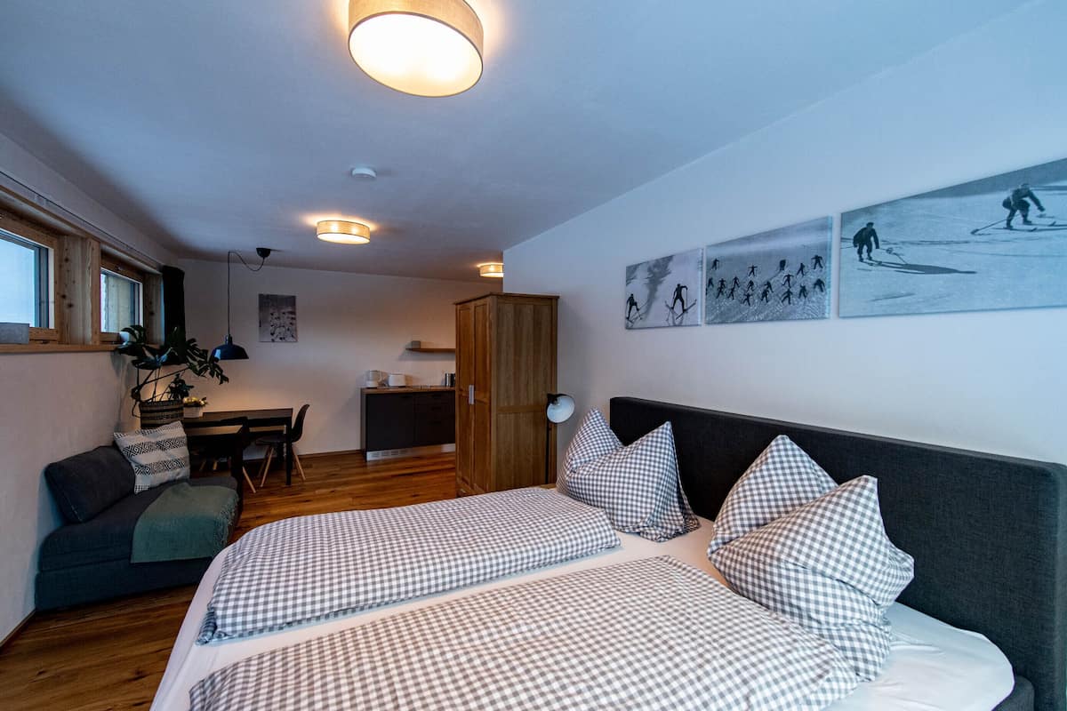 Studio | 2 Schlafzimmer, Schreibtisch, kostenloses WLAN, Bettwäsche