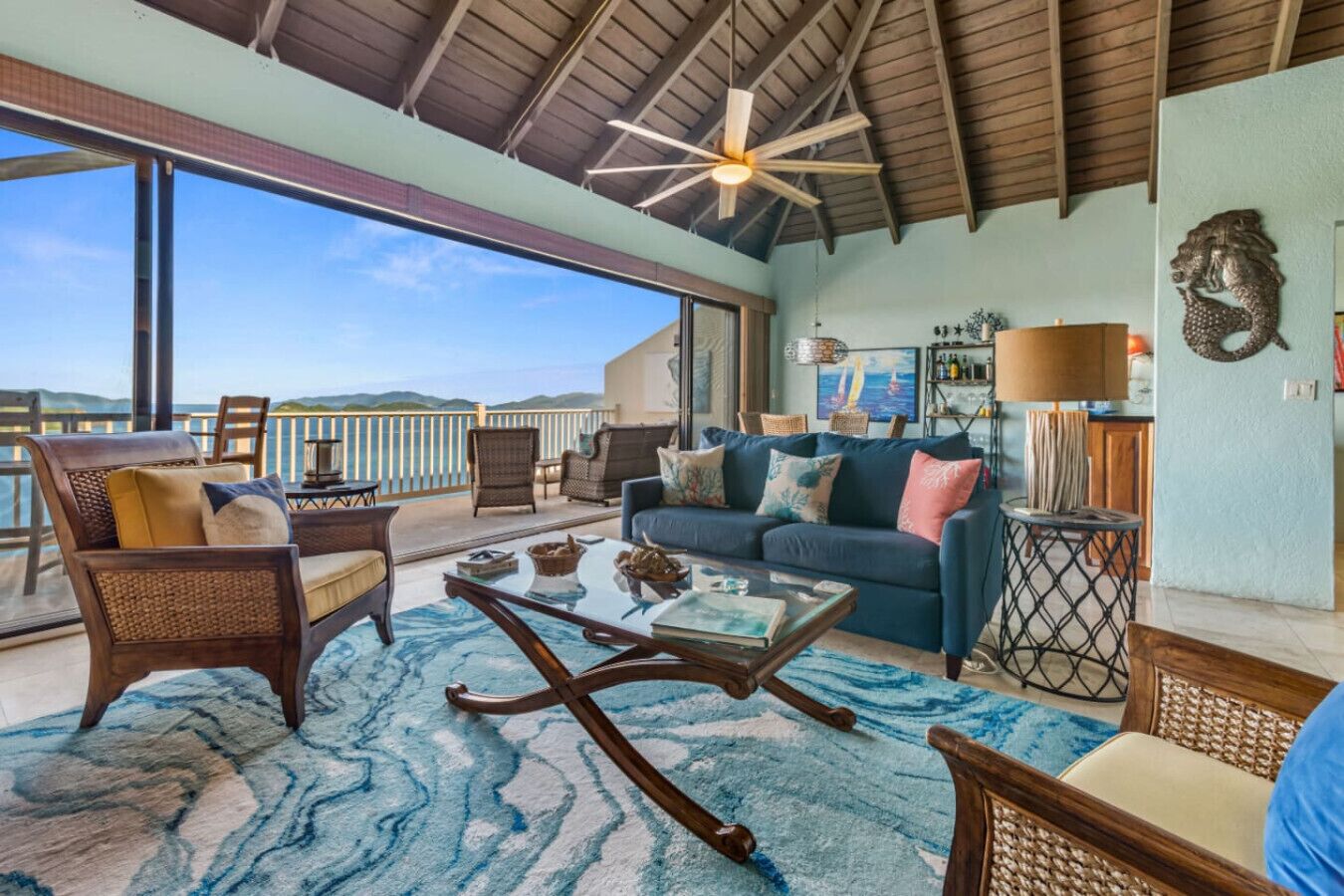 Télévision, chaîne hi-fi