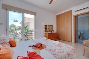 3 bedrooms, iron/ironing board, WiFi, bed sheets