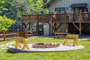 Property grounds - Eagle Point*VIEWS*Fireplace*Sleeps4*Resort*HIke* (Deep Gap)