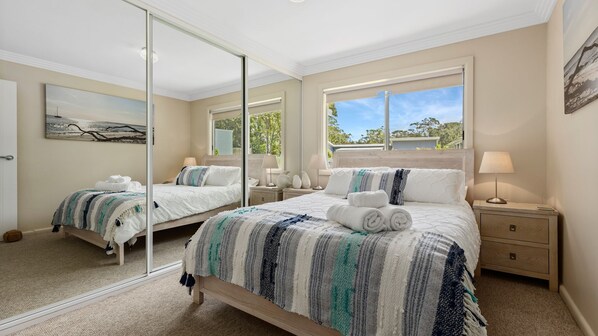 4 bedrooms, travel cot, free WiFi, bed sheets