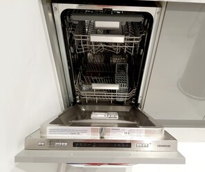 Apartamento | Cozinha privada | Geladeira, micro-ondas, fogão, cooktop