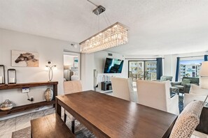 Condo, 2 Bedrooms | Dining
