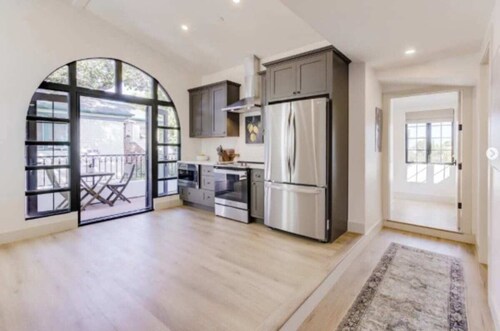 Casa Valerio Unit 8 - Three Bedroom Apartment, Sleeps 6