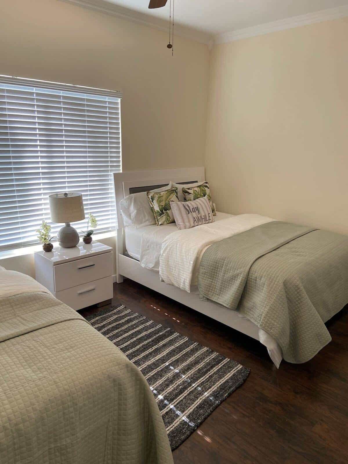 4 bedrooms, desk, iron/ironing board, WiFi