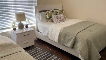 4 bedrooms, desk, iron/ironing board, WiFi