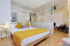 1 bedroom, iron/ironing board, free WiFi, bed sheets - BRANDO'S - YELLOW LOFT - OPEN SPACE REFINED LOFT FOR YOUR STAY IN ROME (Roma)
