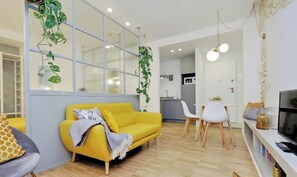 Smart TV - BRANDO'S - YELLOW LOFT - OPEN SPACE REFINED LOFT FOR YOUR STAY IN ROME (Roma)