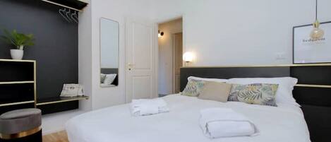 3 chambres, fer et planche à repasser, Wi-Fi gratuit, draps fournis