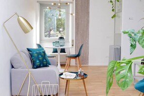 Dining - BRANDO'S - PEACOCK - STYLISH REFINED APARTMENT FOR YOUR STAY IN ROME (Roma)