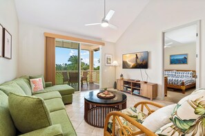 Smart TV, DVD player, books - The Fairway Villa I33, Relax in Paradise with A/C, Open Layout, Smart TV (Waikoloa)