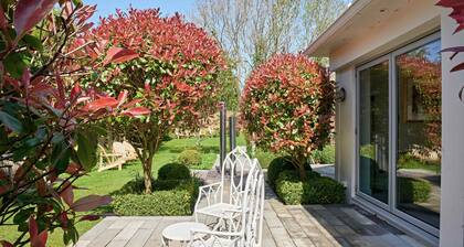 The Most Amazing House In Cheltenham / Cotswolds Ideal For Parties & Families