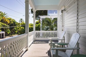 Terrace/patio - 1 Block to Duval St | Banana's Foster Guesthouse (Key West)