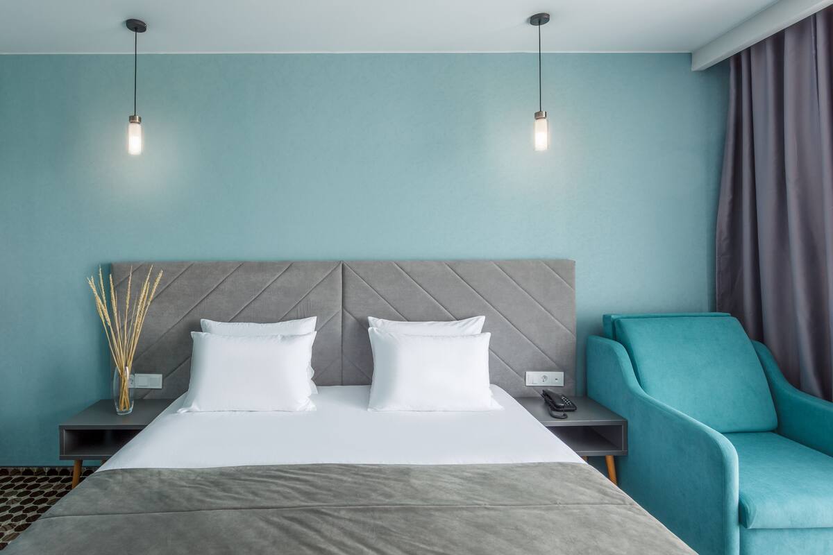 Camera Standard con letto matrimoniale o 2 letti singoli | 2 camere, una cassaforte in camera, ferro/asse da stiro, Wi-Fi gratuito