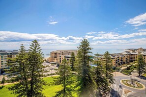 Exterior - Coast on Colley, Oceanview 1BR Glenelg (Glenelg)
