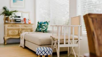 2 bedrooms, iron/ironing board, Internet, bed sheets