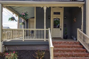 Exterior detail - Historic Pet-Friendly Stay • Near Broadway w/ Fire Pit (Nashville)
