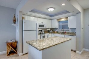 Fridge, microwave, oven, stovetop - Beach Villas #103 - Lovely Beachfront Condo (Fort Myers Beach)