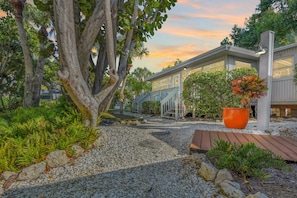 Property grounds - Sanibel Dream Cottage Near Beach w/ Heated Pool, Bikes & More! (Sanibel)