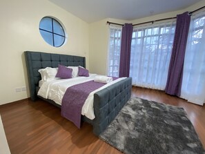 Deluxe-Apartment, 3 Schlafzimmer, mit Bad, Stadtblick