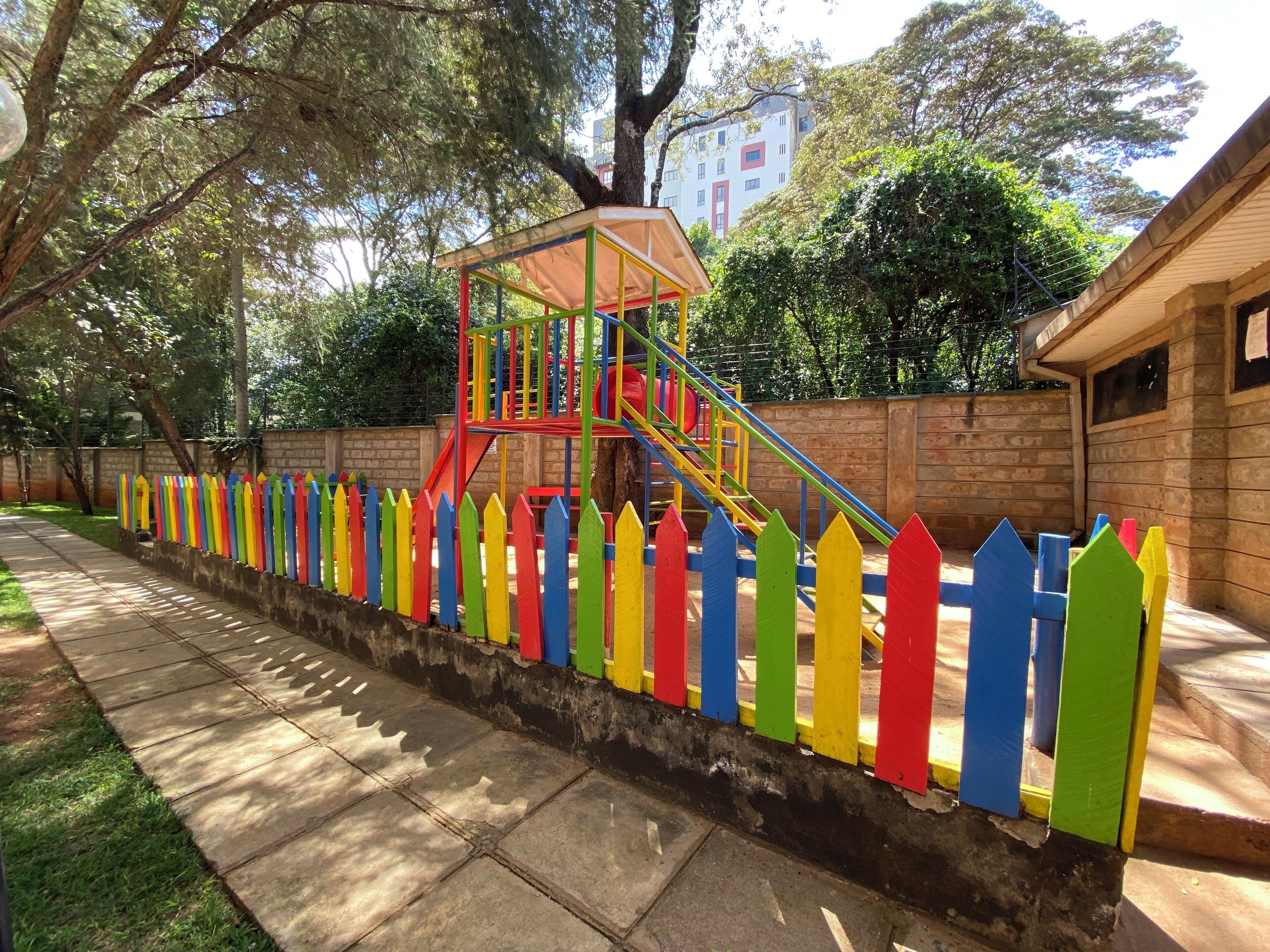 Área de juegos infantiles al aire libre