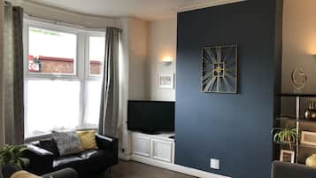 Comfort House, Private Bathroom (House 1) | Lounge