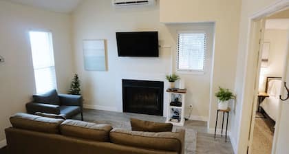 Two Bedroom Loft * Award Winning Beds * Down Town